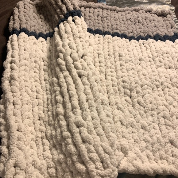 Luxurious Knit Throw Blanket - Cream, Gray, and Brown 36 x 33 inches. - Picture 5 of 5